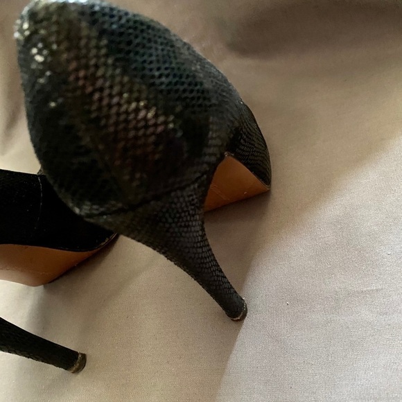 BCBGeneration Parade Heels Size 6 - Picture 8 of 13